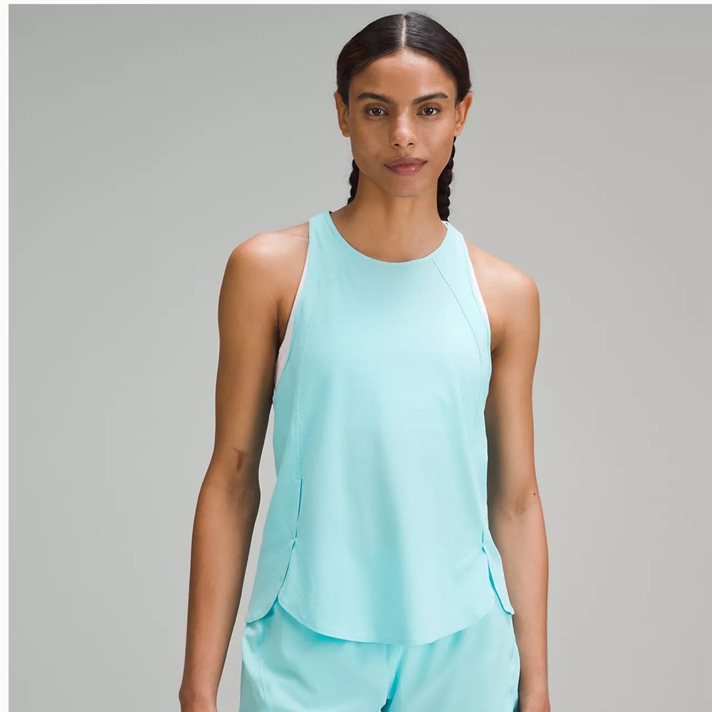 This top is so cute and only worn once!